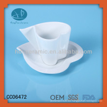 Tazas de té y platillos en forma de corazón de porcelana blanca, taza de café / taza, taza de corazón